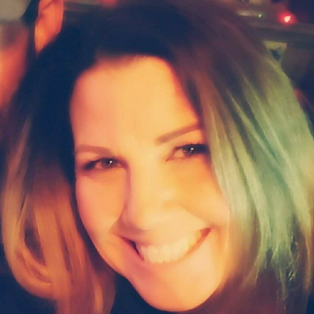 Meet your Posher, Becky